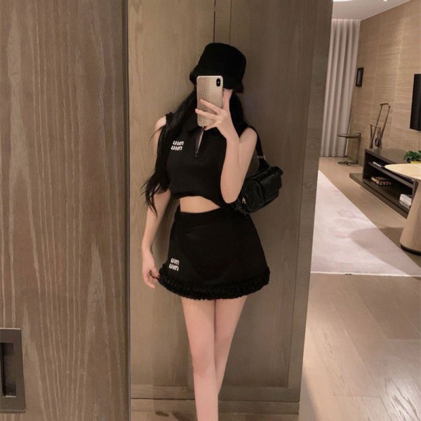 MiuMiレディース セットアップ ミュウミュウ ノースリーブｔシャツ ショートスカート 2点セット 上下セット トップス tシャツ かわいいスカート プルオーバー スカートスーツ カットソー 袖なし カジュアル 夏S - L