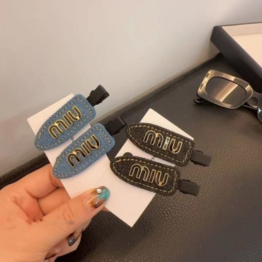 ハイブランドMiuMiuベビーヘアピン ...