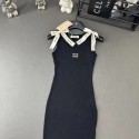 ブランドミュウミュウMiuMiu ロゴリボン肩紐ワンピース ノースリーブリブニットワンピース タイトスカート ミディ丈ドレス 黒/ホワイト 2色展開 大人可愛い  S¬XL 