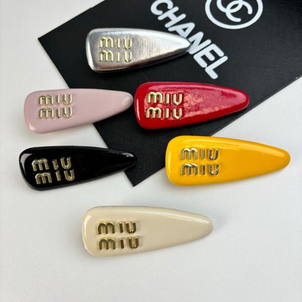 ミュウミュウ MiuMiuブランドPUレザーバレッタ リボンヘアピン 韓国スタイル ヘアピン クリップとバレッタ ヘアアクセサリー かわいい 気質