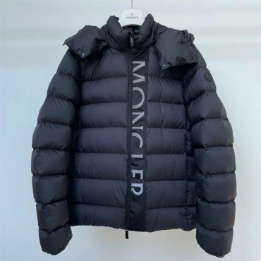 Moncler モンクレールハイブランド...