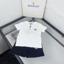 ブランドモンクレール子供服 男の子 Moncler キッズセットアップ 夏服 半袖 Tシャツ ハーフパンツ 上下セット 子供 ジャージ 上下セット 男の子 カジュアル 韓国 お洒落 ストライプ 男の子 半袖スウェット セットアップ90-170cm 
