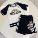 モスキーノ子供服 夏服 男の子 ハイブランドMoschinoキッズ半袖Ｔシャツ+ハーフパンツ2点 綿 ボーイズトップ+パンツ 上下セット 男児 普段着 キッズ カジュアル 部屋着  90-140cm 