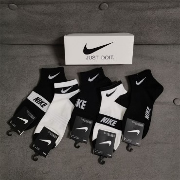 Nike ナイキレディース向け 靴下 か...