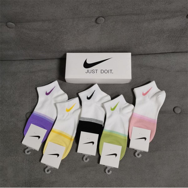 Nike ナイキハイブランド ソックス 綿製レディース向け 靴下 かわいい上質な コットン ソックス くつしたブランドソックス 男女兼用 ファッション