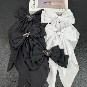 Prada プラダハイブランドヘアアクセ...