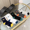 Prada プラダレディース向け 靴下 かわいいブランド ストッキング 大人気ブランドミドルソックス 高品質浅口ソックス 女の子好き 韓国