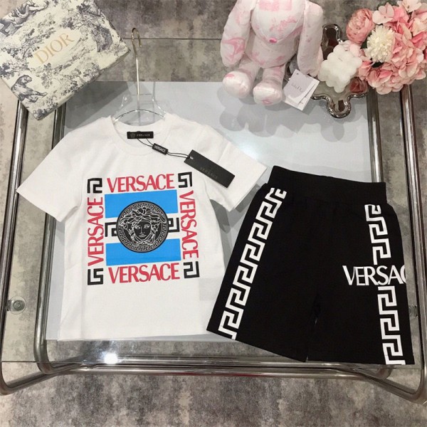 ヴェルサーチ 子供服 男の子 セットアップ 夏服 Versace 半袖 Tシャツ ハーフパンツ 半ズボン 上下セット 子供 ジャージ 上下セット 男の子 プリント柄 90 - 160cm カジュアル 韓国 お洒落 男の子