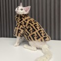 ブランドFendi ペット用品 猫服 冬服 モコモコジャケット フェンディ ネコ 仮皮革コート ふわふわ 暖かい 無毛猫 スフィンクス 防寒ジャケット 子犬服 流行り FF柄 秋冬プルオーバー 厚手カバー かわいい