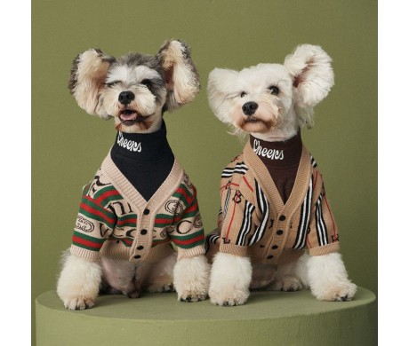 ハイブランド プラダ &バーバリー 犬猫 防寒服と シャネル ペット用食器