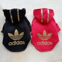 スポーツ ブランド adidas ペットウェア 犬の服 秋冬コート アディダス 犬スウェット 裏起毛 暖かい おしゃれ ストライプ柄 定番ロゴ付き フード付き 防寒コート カッコイイ ドッグウェア XS - M