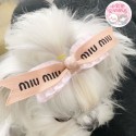 ブランド ミュウミュウ ペット用品 犬のバレッタ 蝶結び かわいい miumiu レディース ヘア飾り ヘアピン 姫様よう リボン付き ミニヘアアクセサリー 髪留め 