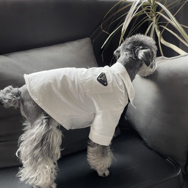 ハイブランド Prada ペット用品 ペットシャツ 犬グッズ ネクタイ 猫用品 三角スカーフ 犬服 プラダ 定番ワッペン付き 高級感溢れ 犬用バンダナ ドッグ涎掛け かっこいい 紳士スーツ XS~X2L 小中型ペット