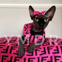 ブランド フェンディ ペット用品 FENDI Ｔシャツ 小型犬 猫 服 春 夏 柔らかい 綿製 タンクトップ ベスト 可愛い FF柄 ペット洋服 おしゃれ かわいい 子犬 猫 無毛猫スフィンクス 脱毛保護 お散歩 S~2XL