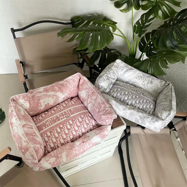 ブランド CHANEL ペットベッド ペットソファ ディオール 猫用 犬用ベッド 寝床 通年タイプ 快眠寝具 リバーシブルクッション付き カバー取り外し可能 洗える 柔らかい ふわふわ暖か 寒さ対策 中小型犬/猫用 ペット用品