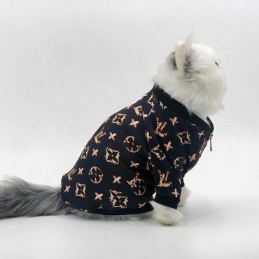 ルイヴィトン ペット服 犬ジャケット 野球服コート ブランド LV 猫のパーカー おしゃれプリント柄 ファッション 個性ドッグウェア 春秋 洋服 かわいい 猫服 防寒 暖かい オーバー 人気 柔らかい 中小大型犬服 XS~2XL