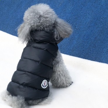 Moncler ブランド ペット服 冬 猫服 犬服 秋冬コート 防寒ジャケット モンクレール 犬のダウンベスト 中型犬ダウンジャケット かっこいい 純正 シンプル 高級感 ペット洋服 お出かけ用 暖か 寒さ対策 S~2XL 高品質 送料無料