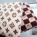 ブランド ルイヴィトン ペット用品 ペットベッド パロディ 犬用マット LOUIS VUITTON ベッドパッド もこもこ 韓国 クッション 猫のマット リバーシブル 小中型ペット 洗える 柔らかい 滑り止め 掃除しやすい 秋冬使える S/M/L/XL