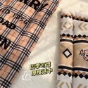 バーバリー ペット用品 ブランド ペットベッド 犬用マット Burberry ベッドパッド クッション 猫のマット リバーシブル 小中型ペット 洗える 柔らかい 滑り止め 掃除しやすい 四季対応 ふわふわ 激安 S M L