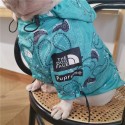 ブランド風 ペット雨具 ザノースフェイス 犬のレインコート パロディ 韓国風 防水 The North Face ドッグ防風ジャケット 防寒コート アウターウェア ファッション 人気 ポンチョ 中大型犬 軽量 ファッション 帽子付き ペット用品 雨具 着脱簡 ダックス用 耐久性 M~4XL