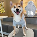 THE NORTH FACE ブランド 犬服 パロディ かわいい 中型パーカー ザノースフェイス風 ペット服 スウェット フード付き ロゴプリント 裏起毛 柔らかい 大型犬服 アウター ドッグウェア 小型犬 散歩 お出かけ 抜け毛対策 暖かい ファッション