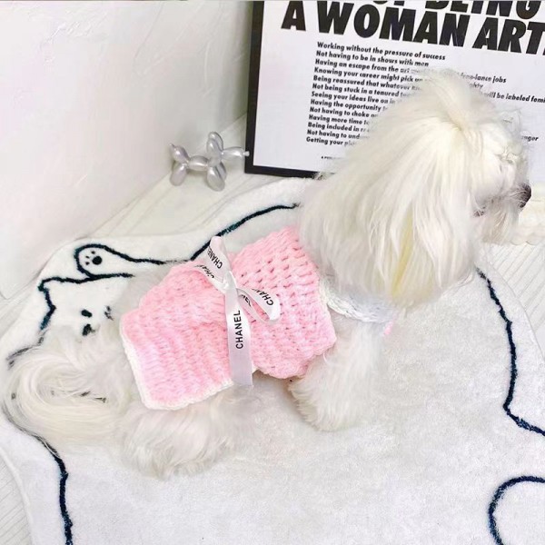 ブランド シャネル ペット洋服 犬の服 秋冬 ニット CHANEL タンクトップ 猫の服 カットソーベスト かわいい 蝶結び付きドッグウェア 中小型犬服 暖かい 肌に優しい ノースリーブ 着脱やすい ペット服 XS~L