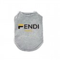 ブランド Fendi ペット服 犬服 Tシャツ フェンディ 犬の服 ドッグウェア 春夏ベスト ペット用品 ノースリーブシャツ 小型犬 中型犬 薄型 通気 可愛い おしゃれ 記念撮影 お出かけ 部屋着 抜け毛防止 散歩お出かけウェアに