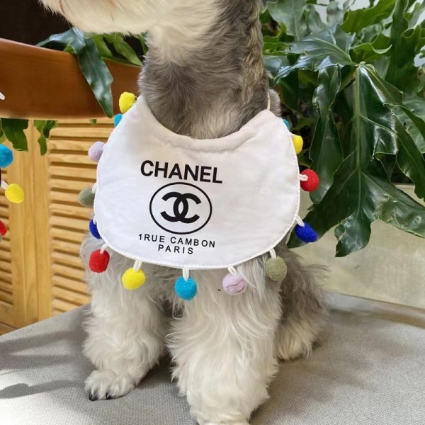 Chanel シャネル犬用よだれかけスカーフ春夏Ｍブランド猫用三角巾 アクセサリー高品質のペット用三角スカーフブランド犬の 唾液タオル  パロディ