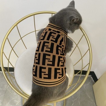 バレンシアガ Fendi フェンディ B...