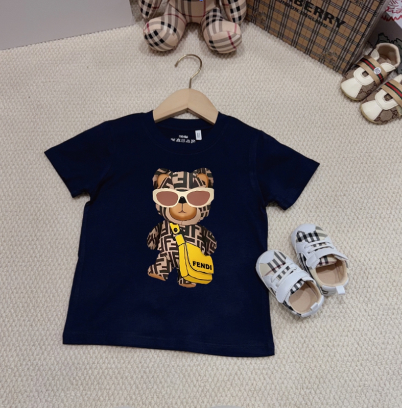 Fendi大人の上質Tシャツメンズ