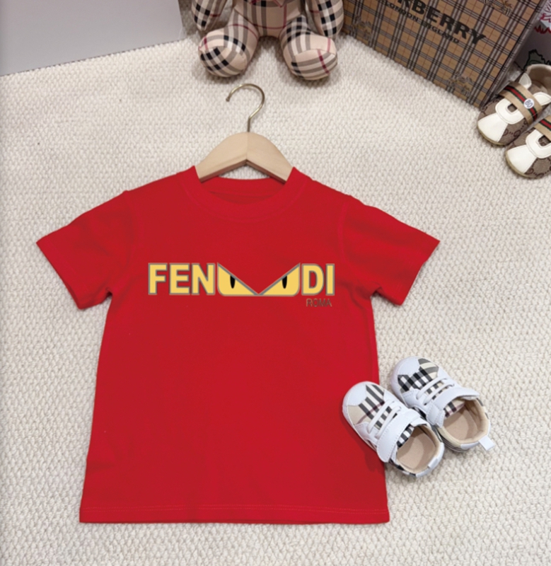 フェンディ半袖Ｔシャツかわいい