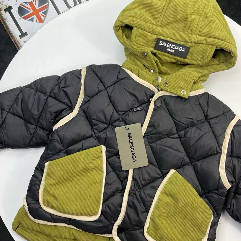 Balenciaga子供中綿ジャケット