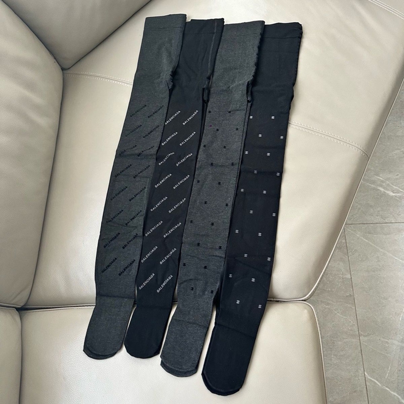 バレンシアガタイツ レディース