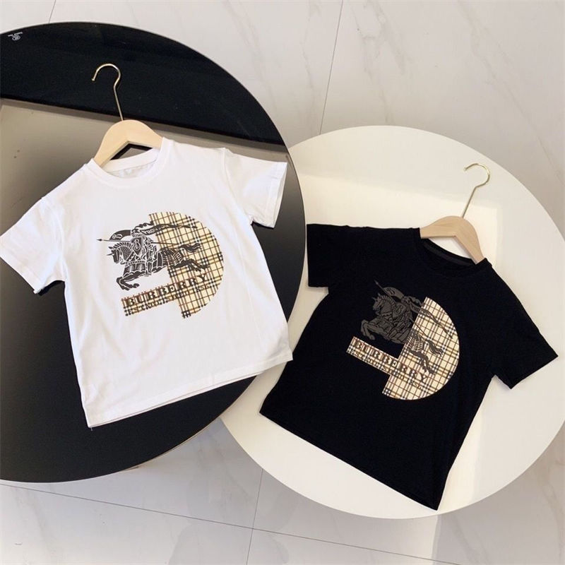 ブランドBurberryキッズ服ｔシャツ