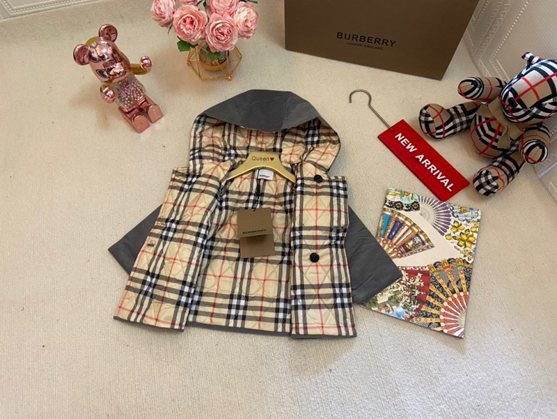 Burberry 子ども用アウター