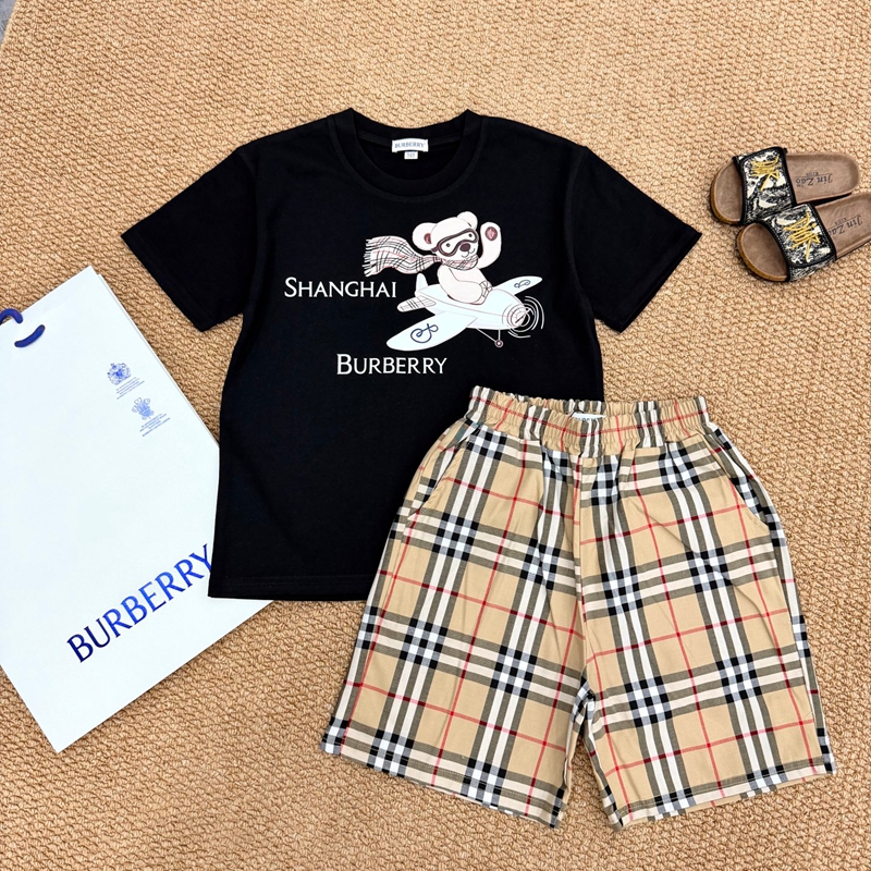ハイブランドBurberryキッズ服半袖ｔシャツ