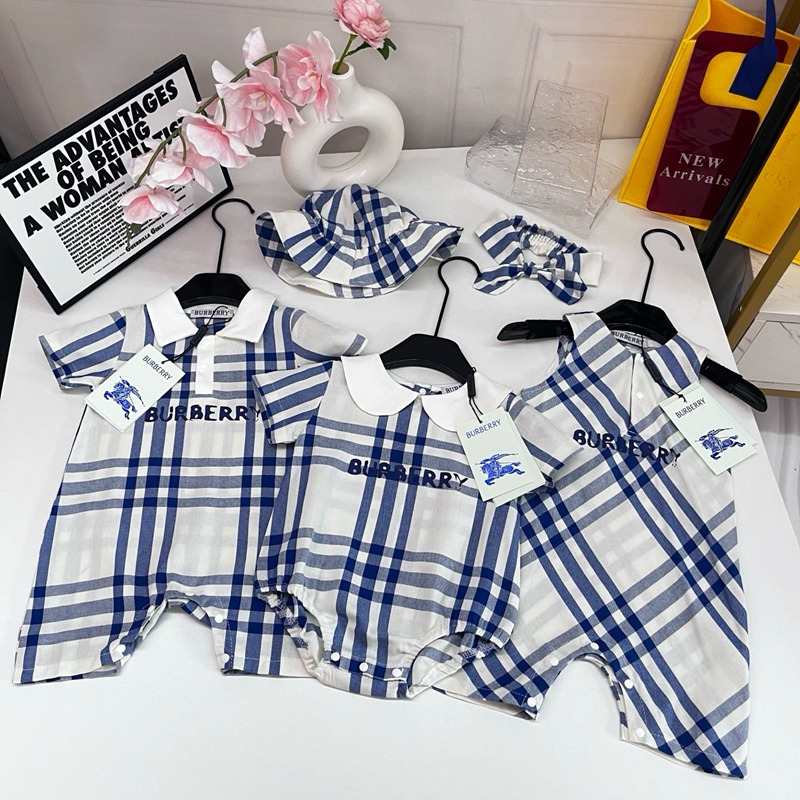 Burberry赤ちゃんカバーオール
