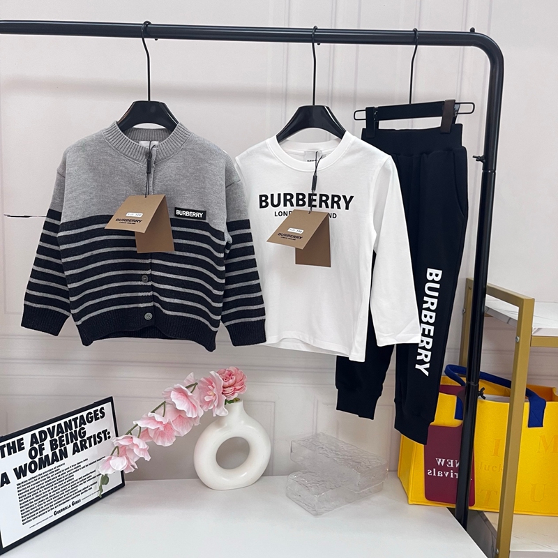 ブランドキッズ服カジュアル上下セットアップ