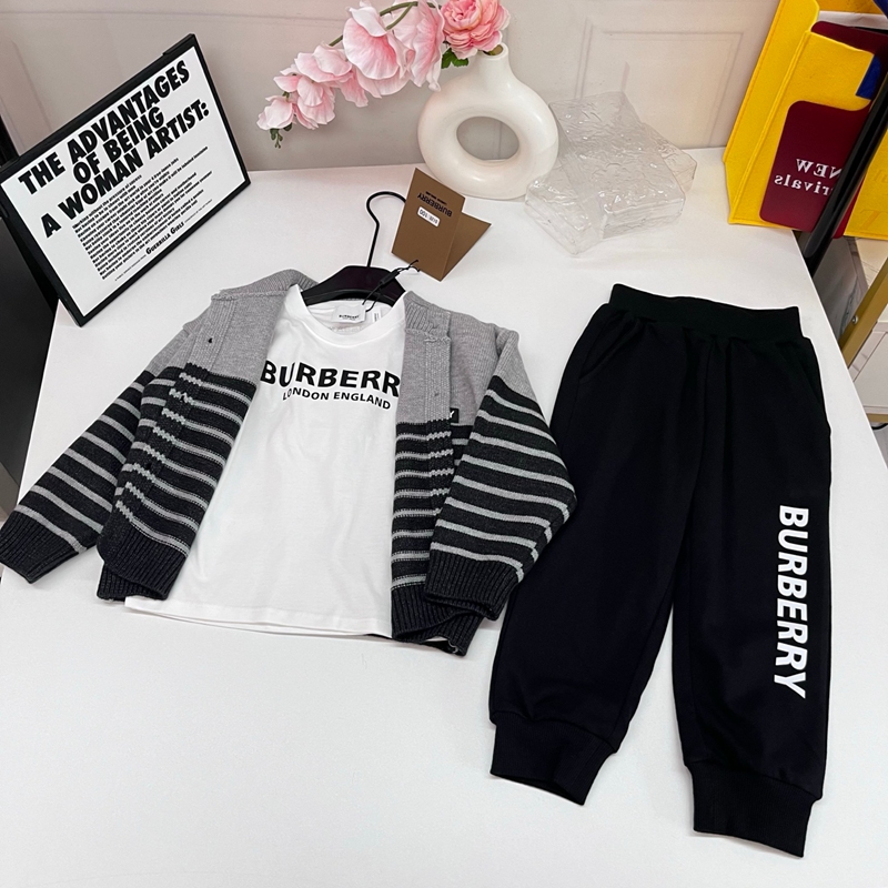 Burberry キッズカーディガン