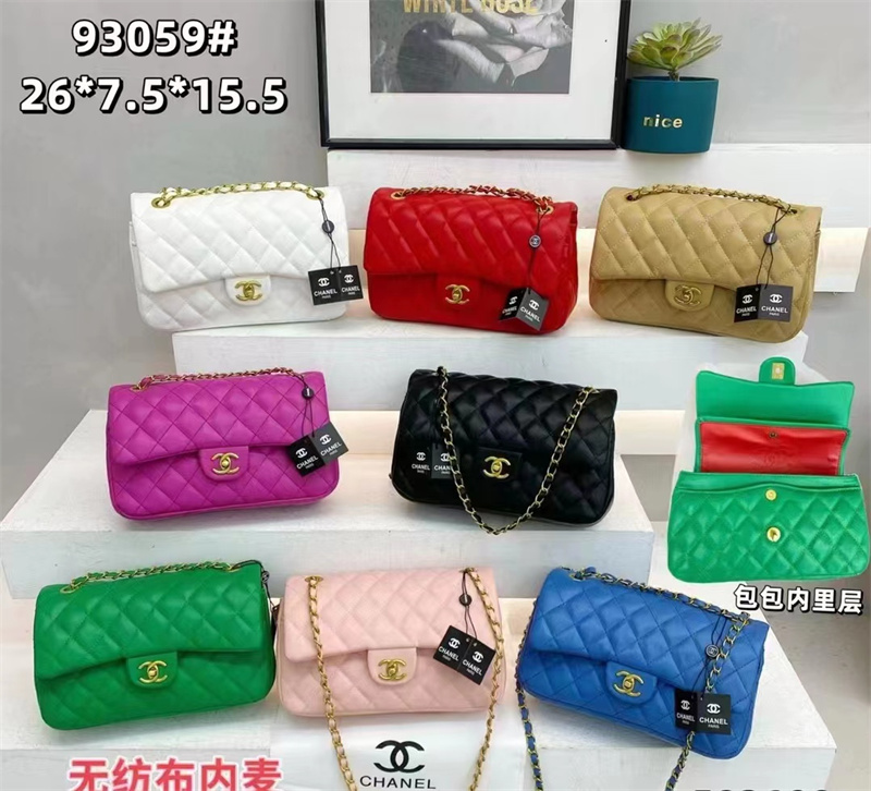 Chanel 斜め掛けバッグ ブランド