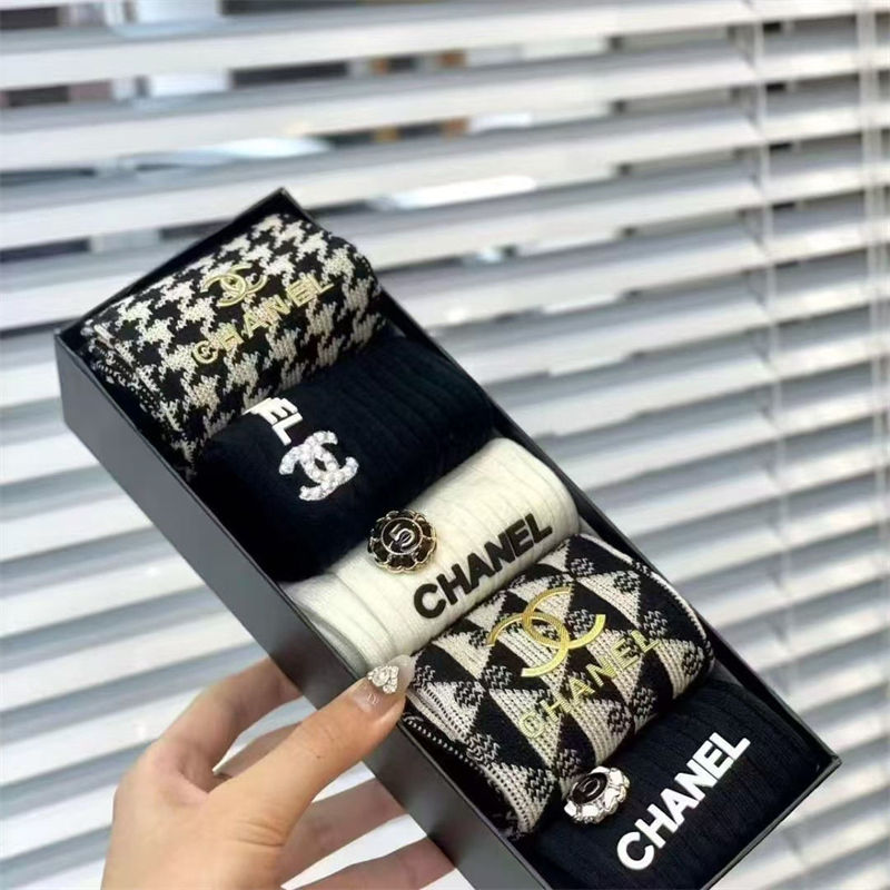ブランドChanel 厚手ソックス