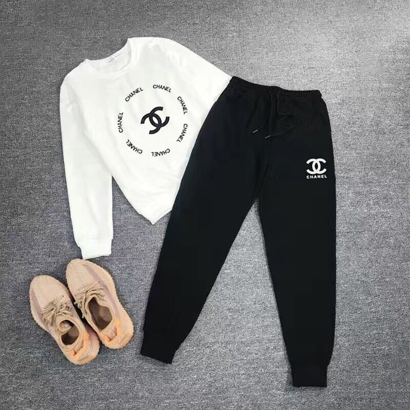 Chanel スウェットパーカー