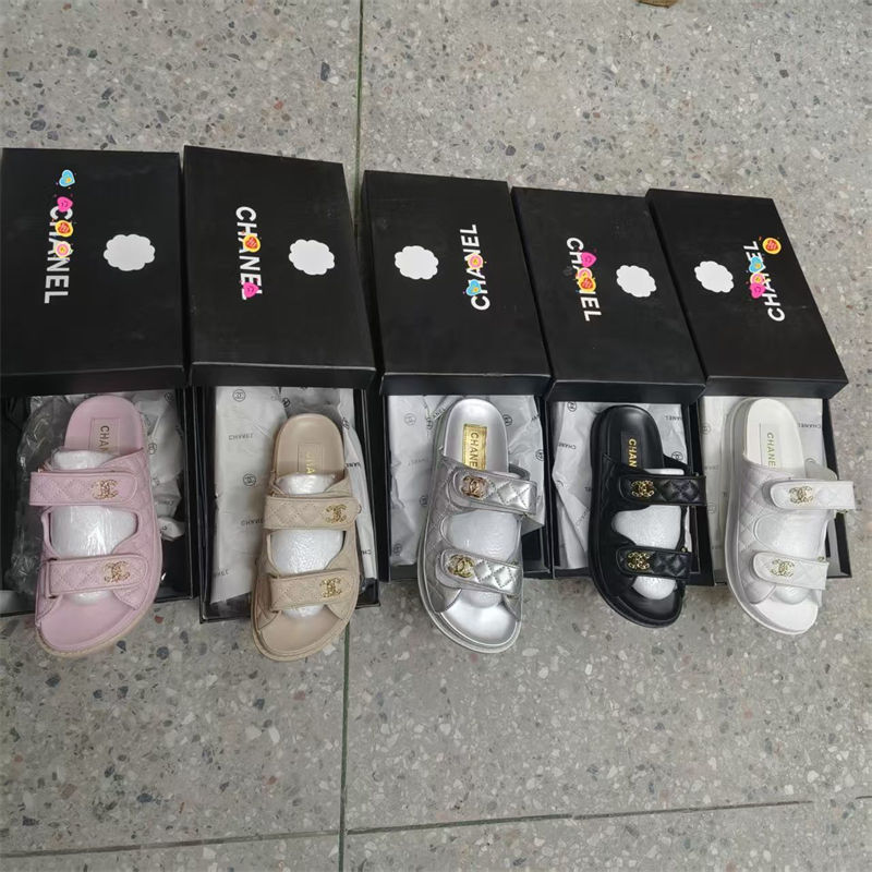 Chanel お出かけスリッパ