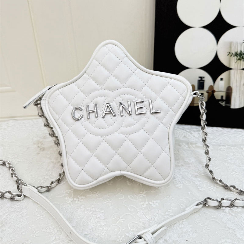 Chanel 肩掛けバック