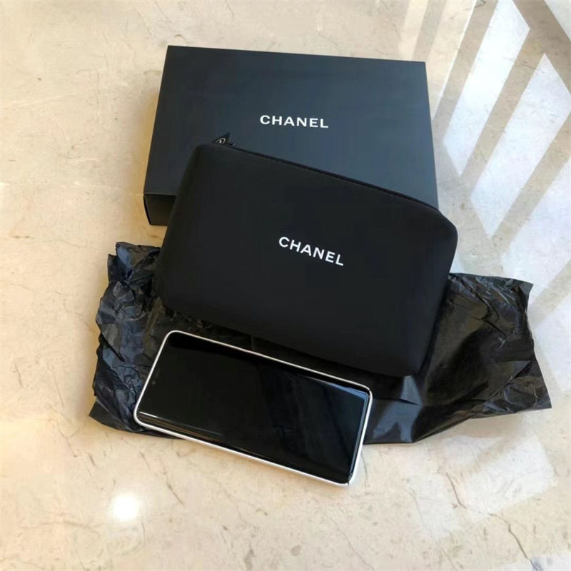 Chanel化粧ポーチ