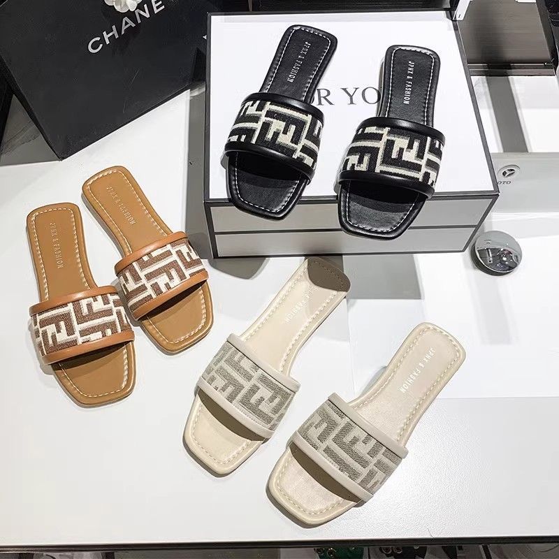 Fendi 室外サンダル