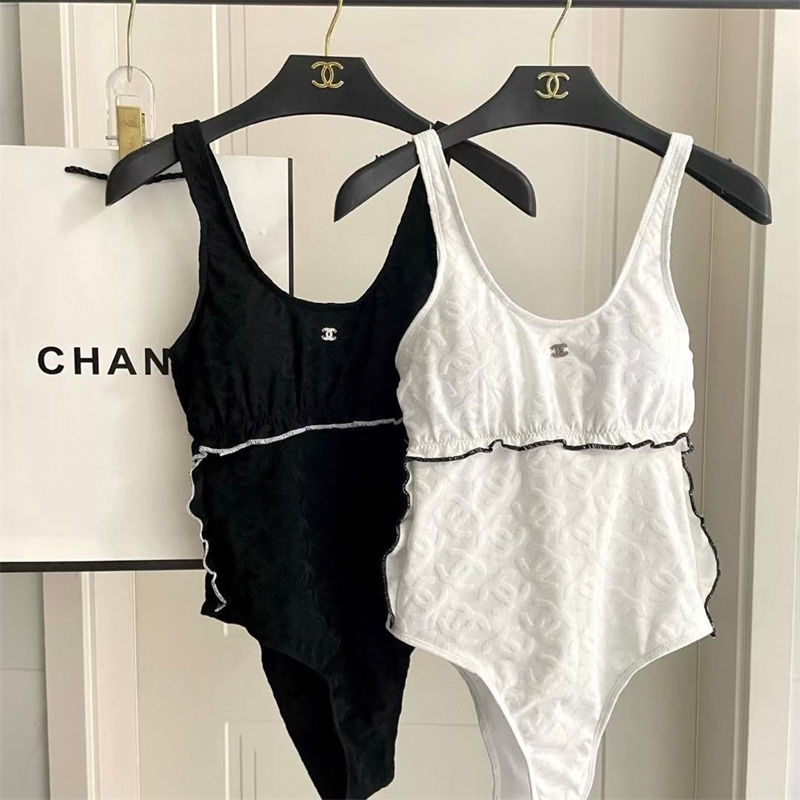 Chanel女性用水着 