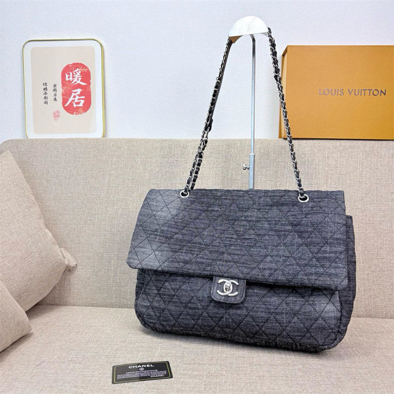 Chanel 肩掛けバッグブランド