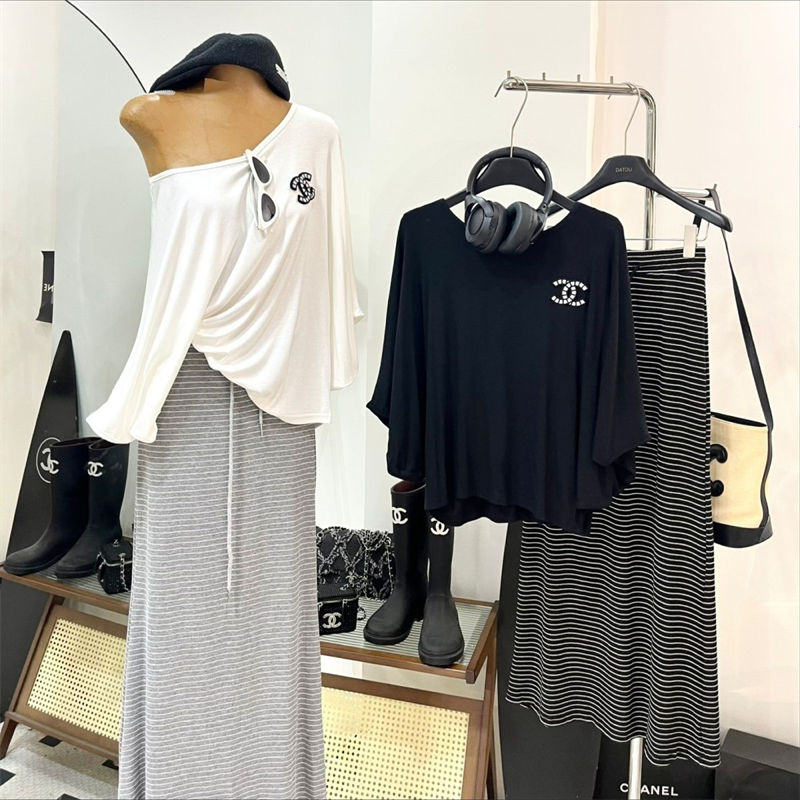 Chanel長袖Ｔシャツ＋ロングスカート