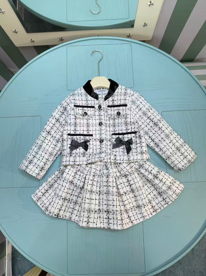 Chanel キッズツイードジャケット＋スカート